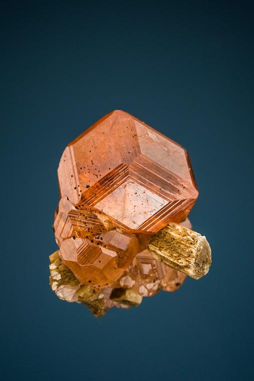 GROSSULAR var. Hessonite with DIOPSIDE
